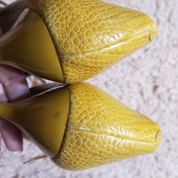 Nine West Hayek Sandal • Mustard Yellow Heels - Picture 10 of 13